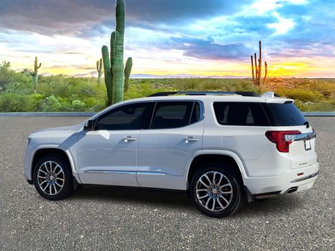 Used 2023 GMC Acadia Denali w/ Denali Technology Package image 4