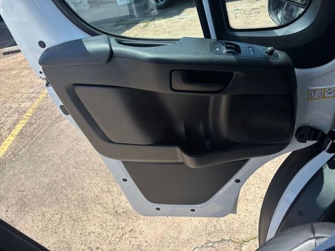 Used 2026 RAM ProMaster 2500 w/ Convenience Group FWD image 18