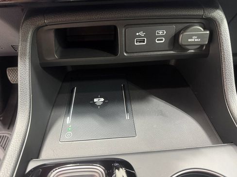 Used 2025 Honda Pilot TrailSport image 15