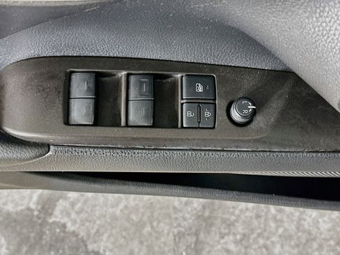 Used 2021 Toyota Camry LE FWD image 15