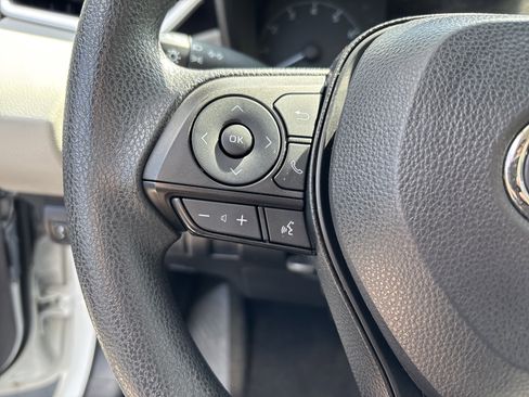 Used 2023 Toyota Corolla LE FWD image 18