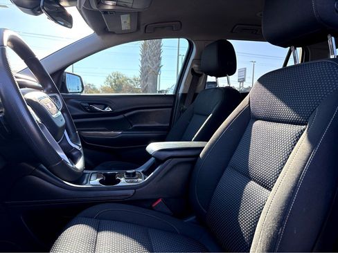 Used 2023 GMC Acadia SLE w/ Driver Convenience Package image 15