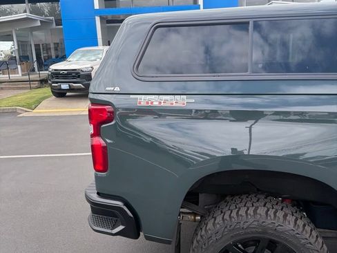 Used 2026 Chevrolet Silverado 1500 LT Trail Boss w/ LT Trail Boss Premium Package AWD/4WD image 7