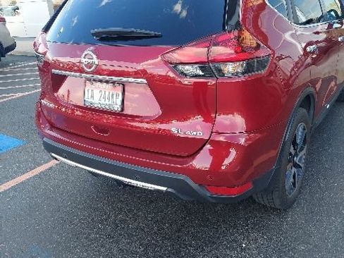 Used 2019 Nissan Rogue SL w/ Premium Package AWD/4WD image 6