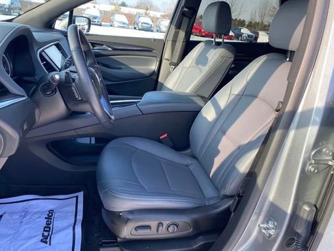 Used 2023 Buick Enclave Essence w/ Sport Touring Edition image 14