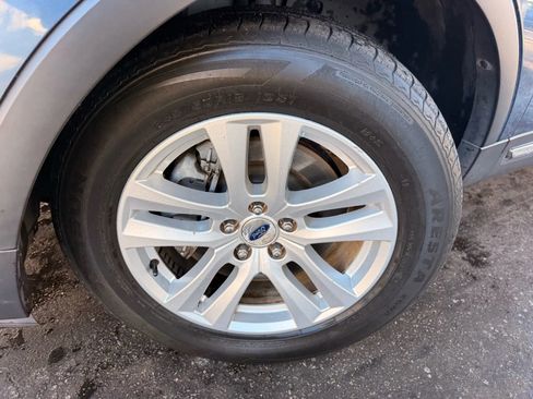 Used 2018 Ford Explorer XLT w/ Equipment Group 202A image 41