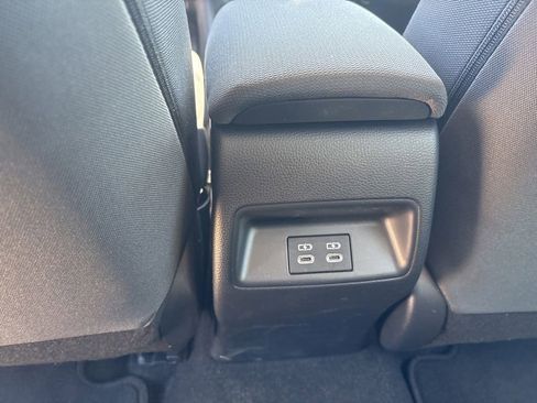 Used 2026 Toyota Corolla LE FWD image 21
