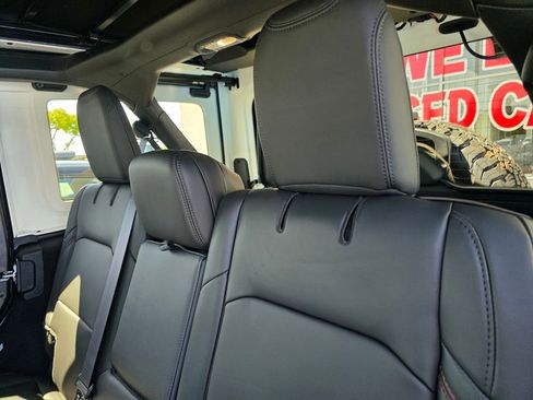 New 2026 Jeep Wrangler Unlimited Rubicon 392 w/ Quick Order Package 27X Moab AWD/4WD image 9