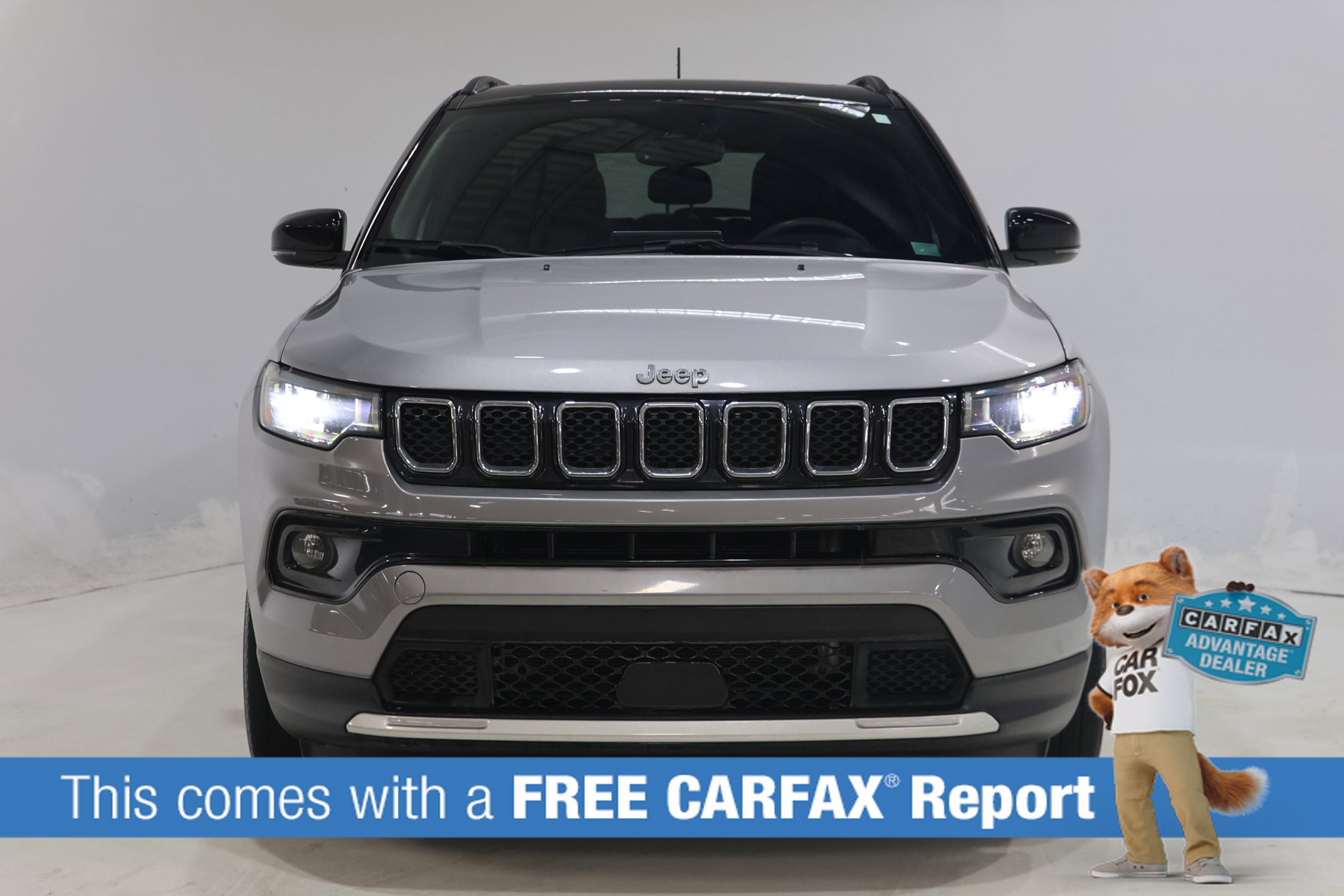 Used 2023 Jeep Compass Limited w/ Sun and Sound Group AWD/4WD image 2