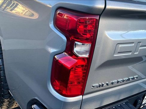 Used 2025 Chevrolet Silverado 1500 W/T w/ Trailering Package image 25