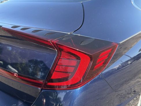 Used 2021 Hyundai Sonata SEL w/ Convenience Package FWD image 9