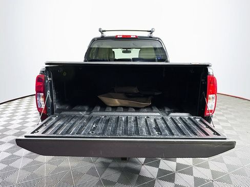 Used 2012 Nissan Frontier SL AWD/4WD image 23