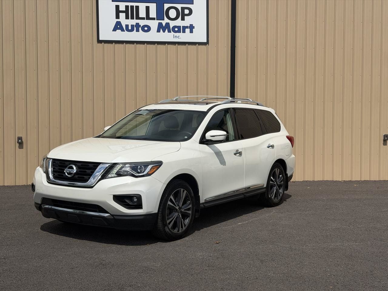 Used 2020 Nissan Pathfinder Platinum FWD image 5