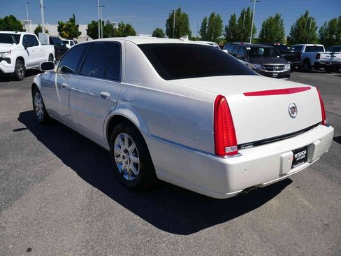 Used 2011 Cadillac DTS Premium FWD image 14
