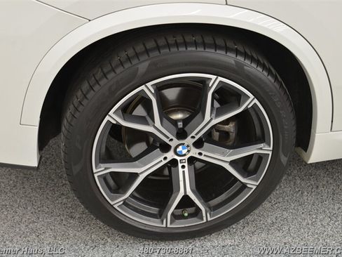Used 2023 BMW X5 xDrive40i w/ M Sport Package AWD/4WD image 53