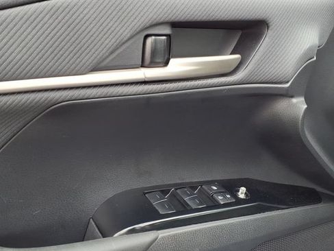 Used 2025 Toyota Camry SE FWD image 15