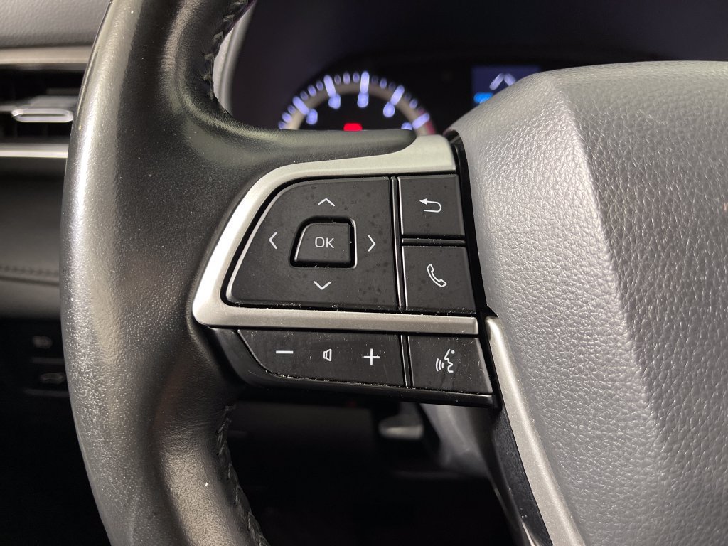 Certified 2022 Toyota Highlander LE FWD image 26