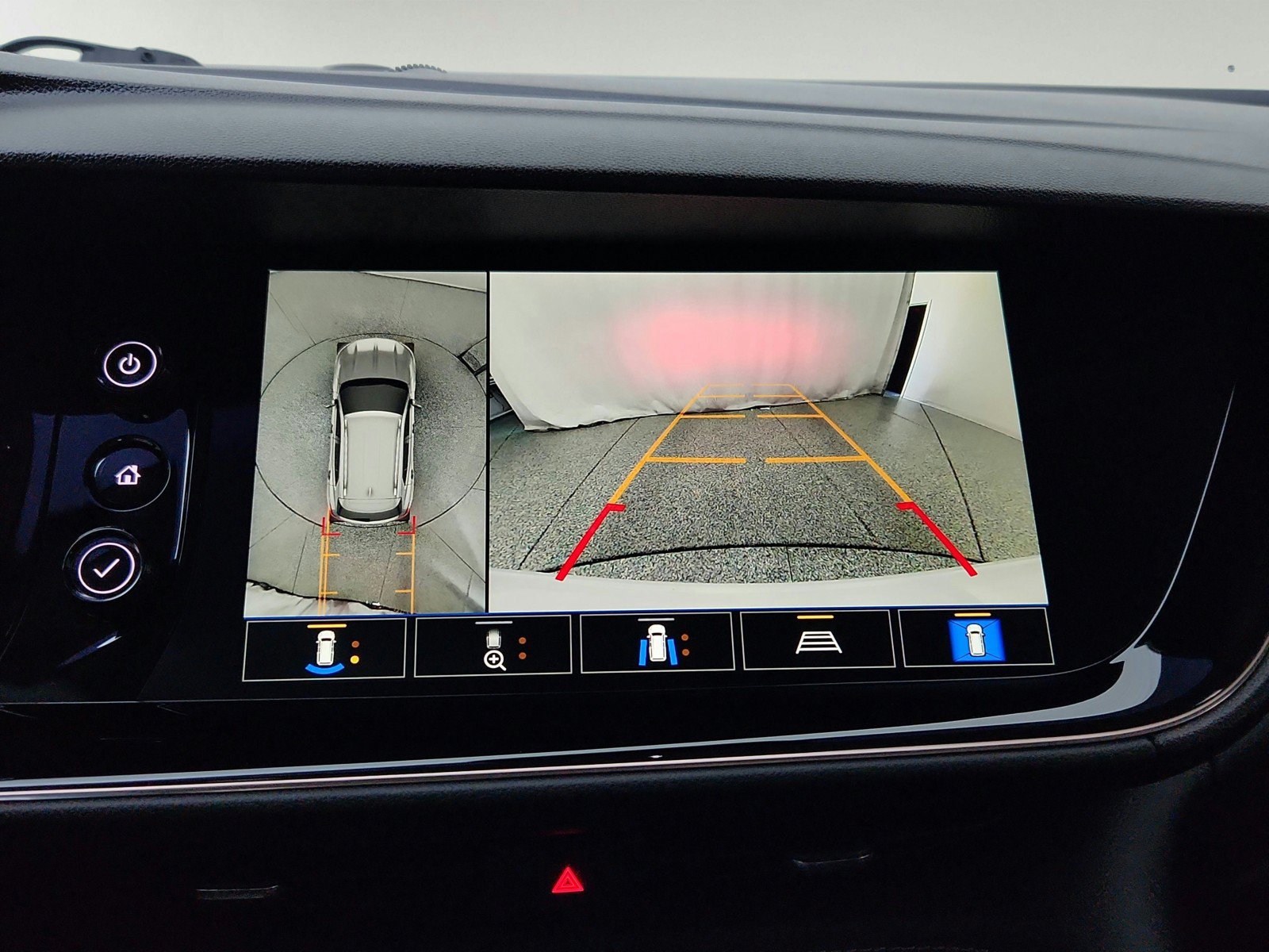 Used 2022 Buick Envision Avenir w/ Technology Package II FWD image 21