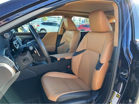 Certified 2025 Lexus ES 350 w/ Premium Package image 12