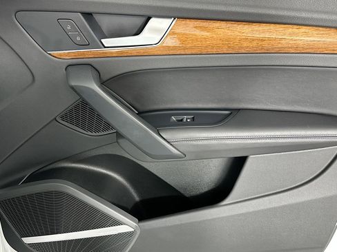 Used 2023 Audi Q5 2.0T Prestige w/ Prestige Package image 23