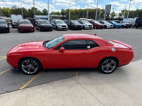 Used 2020 Dodge Challenger R/T w/ Cold Weather Group RWD image 9