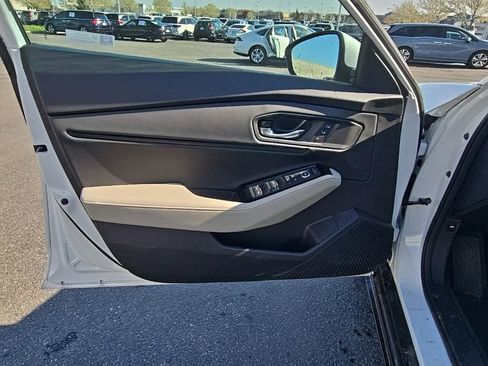 Used 2025 Honda Accord Touring image 25