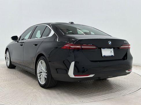 Used 2025 BMW 530i RWD image 3