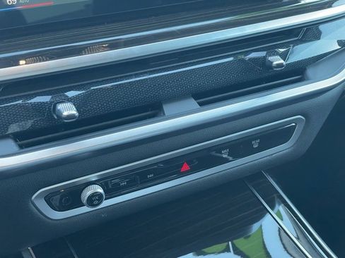 Certified 2023 BMW X7 xDrive40i w/ Executive Package image 24