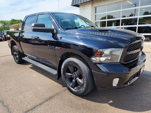 Used 2019 RAM 1500 Classic SLT w/ Black Appearance Group AWD/4WD image 2