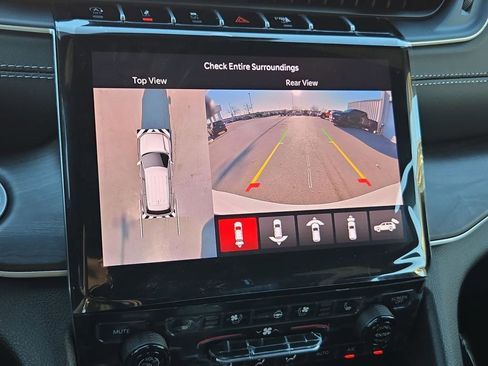 New 2025 Jeep Grand Cherokee L Limited w/ Luxury Tech Group II AWD/4WD image 36