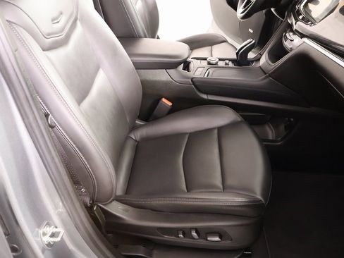 Used 2025 Cadillac XT6 Premium Luxury image 15