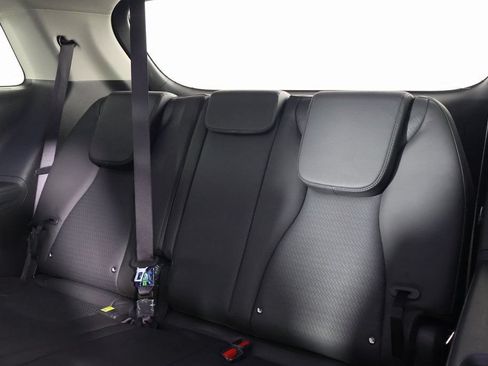 Used 2025 Kia Carnival SX Prestige FWD image 12