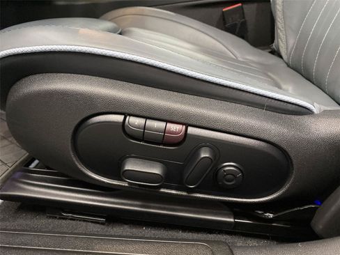 Used 2024 MINI Cooper Clubman S w/ MINI Untold Edition AWD/4WD image 18