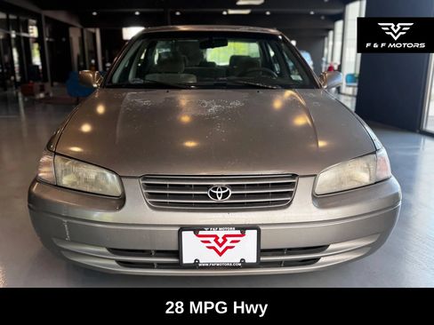 Used 1997 Toyota Camry LE FWD image 5