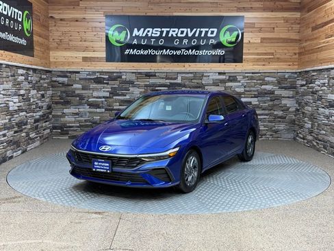 Certified 2024 Hyundai Elantra SEL image 4