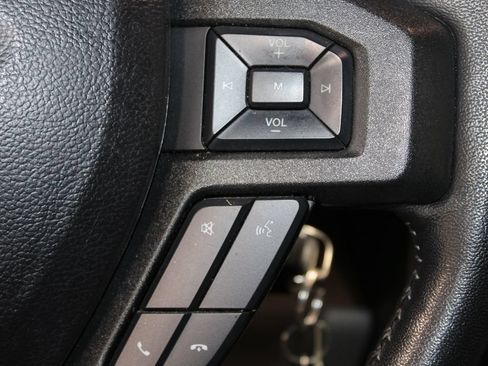 Used 2020 Ford F150 XLT w/ Equipment Group 302A Luxury RWD image 38
