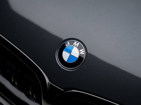 Used 2020 BMW M8 Convertible AWD/4WD image 15