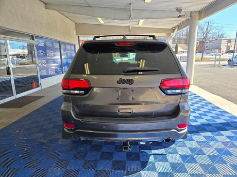 Used 2020 Jeep Grand Cherokee Altitude image 6