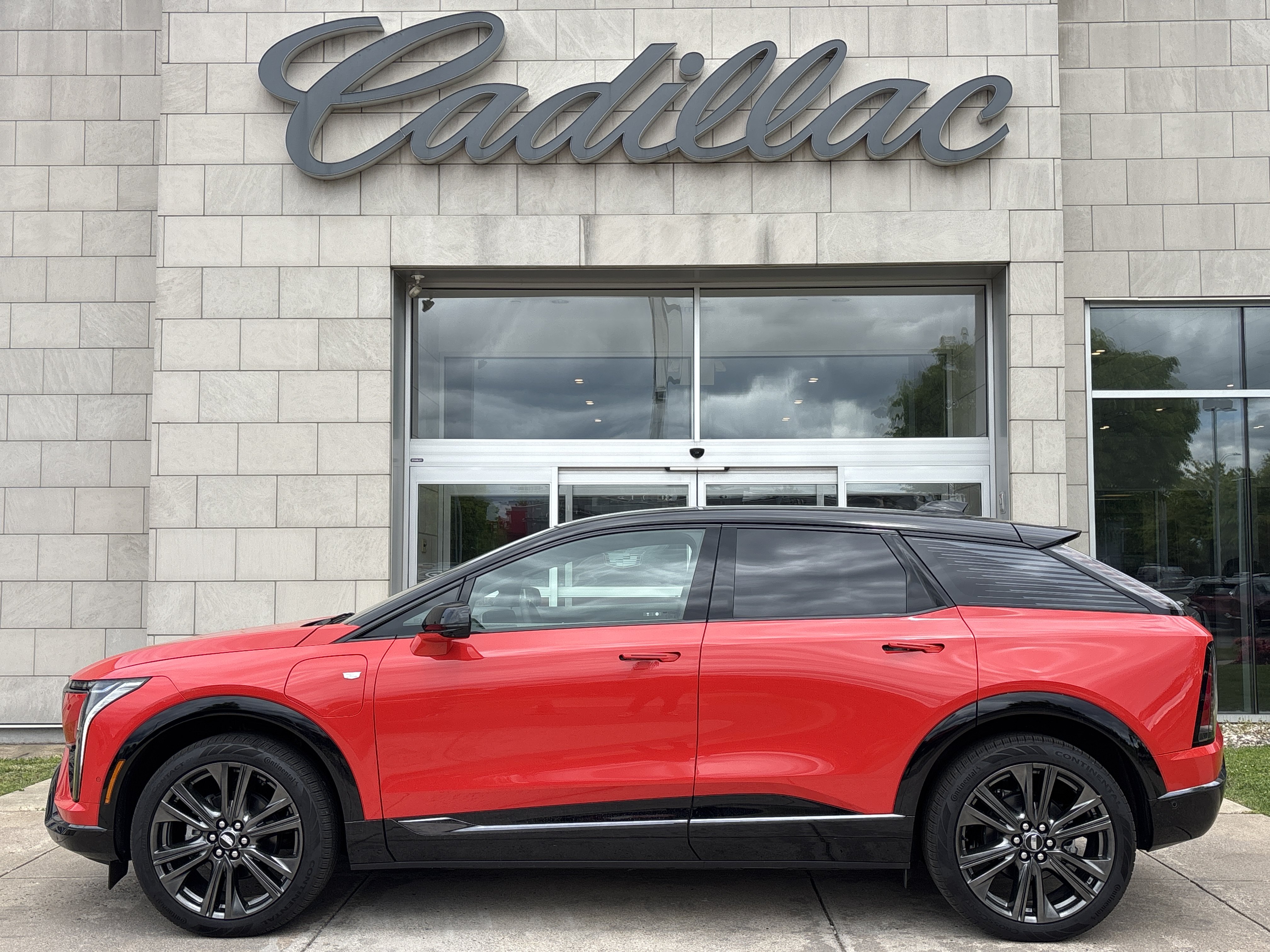 Used 2025 Cadillac Optiq Sport 2 AWD/4WD image 10
