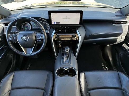 Used 2023 Toyota Venza Nightshade image 14