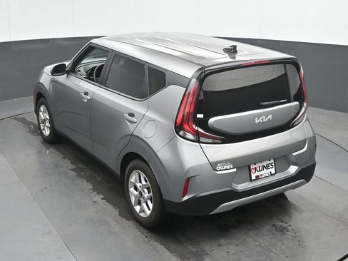 Used 2025 Kia Soul LX w/ LX Technology Package FWD image 37
