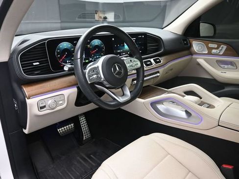 Used 2023 Mercedes-Benz GLS 450 4MATIC image 21