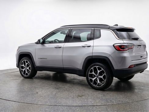 Used 2025 Jeep Compass Limited AWD/4WD image 6
