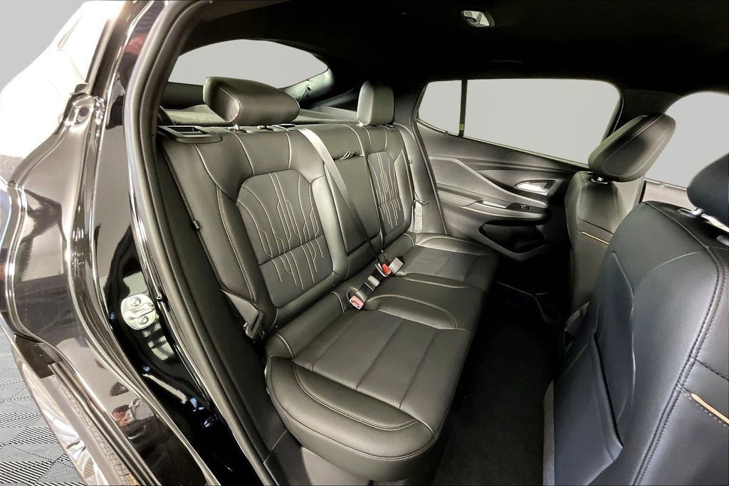 New 2026 Buick Envista Avenir FWD image 11