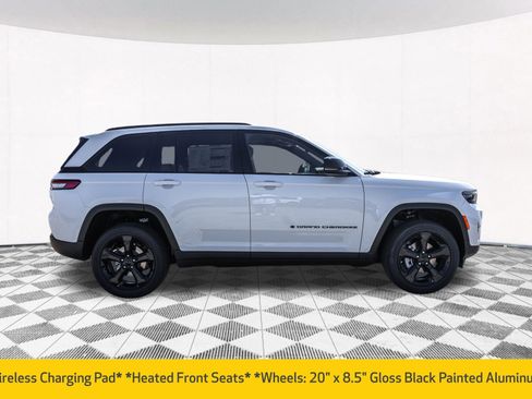 New 2025 Jeep Grand Cherokee Altitude image 11