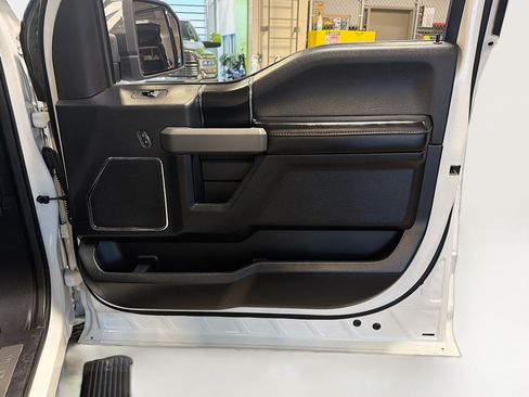 Used 2020 Ford F150 Platinum w/ Equipment Group 701A Luxury image 34