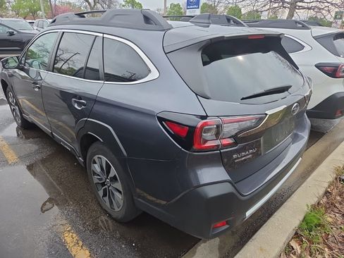 Used 2023 Subaru Outback Limited image 3