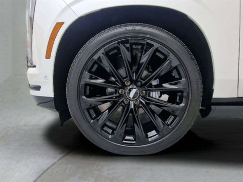 Used 2025 Cadillac Escalade Sport Platinum w/ LPO, ONYX Package image 36