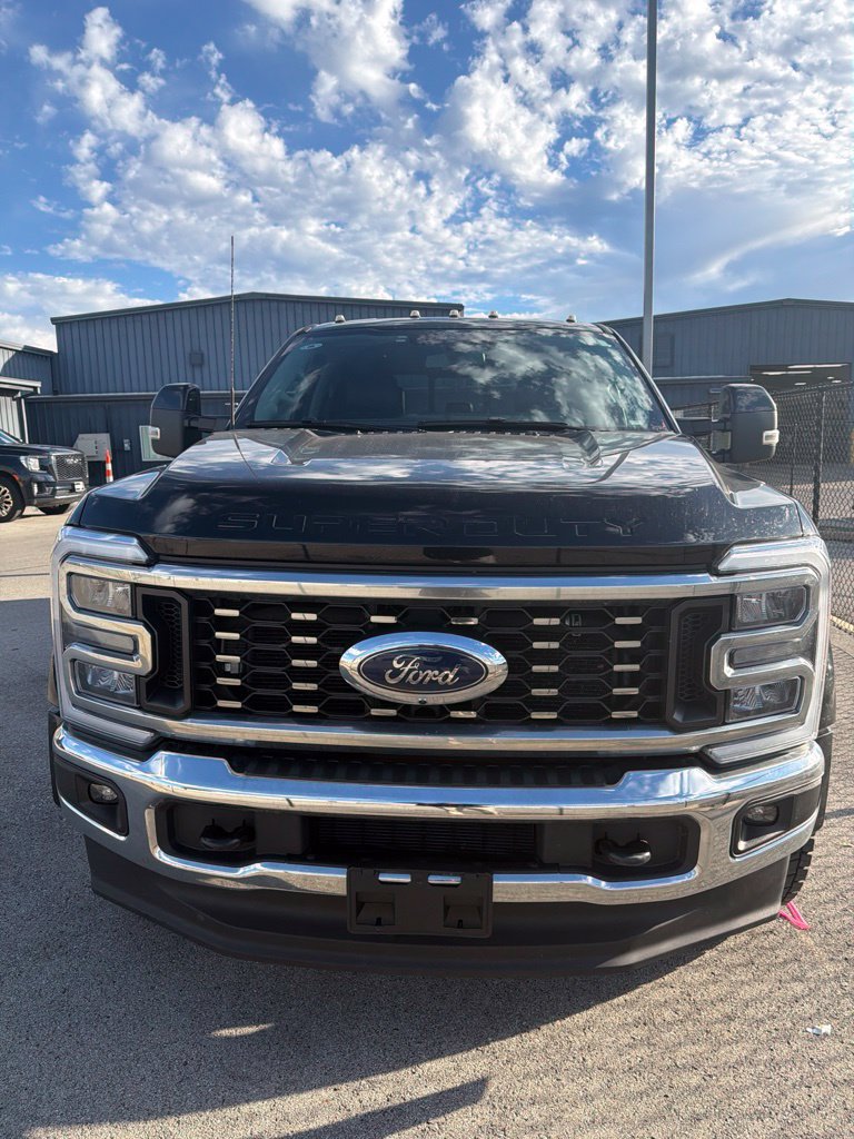 Used 2024 Ford F450 Lariat w/ FX4 Off-Road Package AWD/4WD image 1