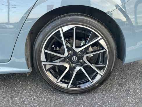 Used 2024 Nissan Sentra SR w/ SR Premium Package image 25